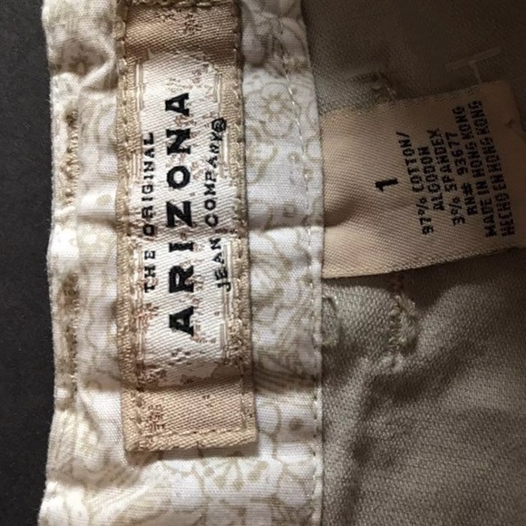 Tan Arizona shorts - Picture 3 of 3