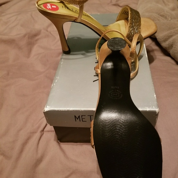 Metaphor Gold Faith Sandals - Picture 2 of 2