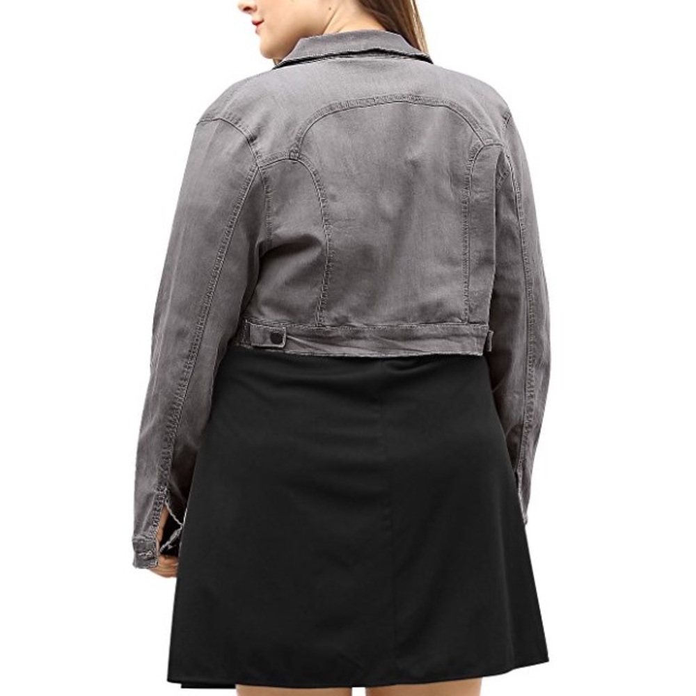 π₯ SALE Distressed Denim Cropped Button Jacket - Picture 3 of 5