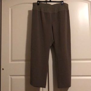 Plus size maternity pants! Duo Maternity, size 2X.