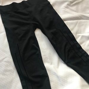 Sexy cut out activewear capris