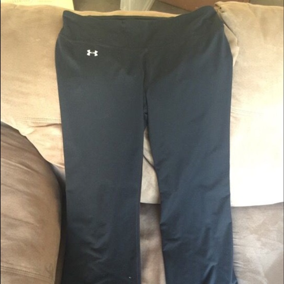 Black athletic under Armour pants - Picture 1 of 2