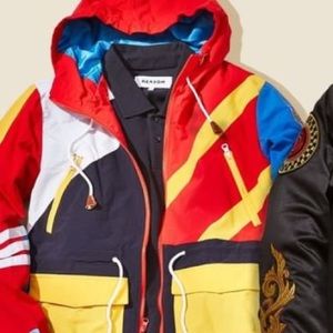 Meet your Posher, Dee