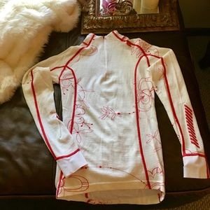 💕💖SALE!💖💕HH Ski Top Super Soft and feminine