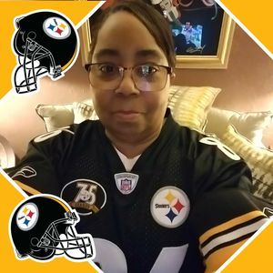 Meet your Posher, Maura