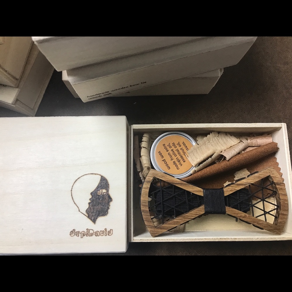 Wooden bow tie