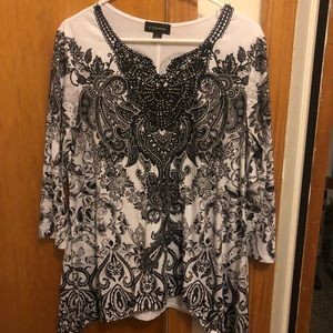 Women’s long sleeve top