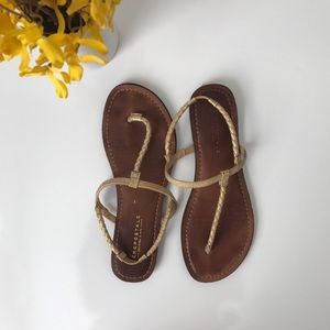 FINAL PRICE ✨Simple gold sandals