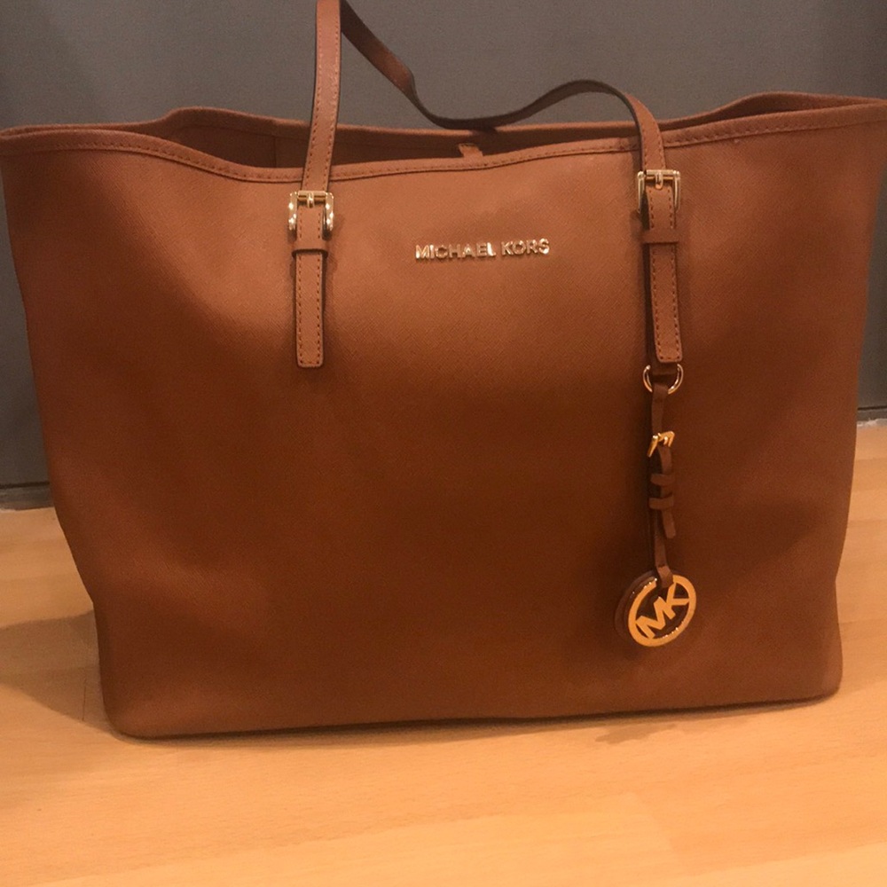 Michael Kors Jet Set Tote