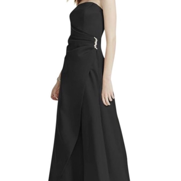 David's Bridal Dresses & Skirts - David's Bridal Blk Satin Dress Side Drape & Brooch