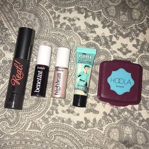 Benefit Cosmetics Set