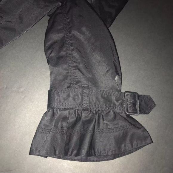 Black guess jacket - Picture 3 of 4