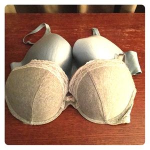 2 Nice Victoria’s Secret Bras 38D
