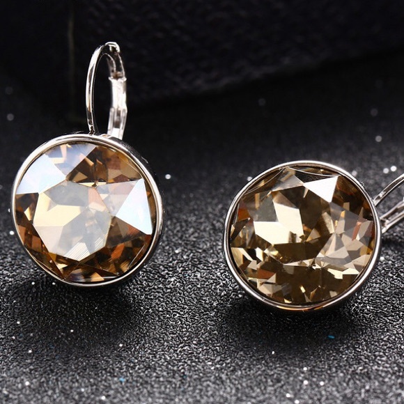 Swarovski Stones Leverback Earrings. - Picture 5 of 8