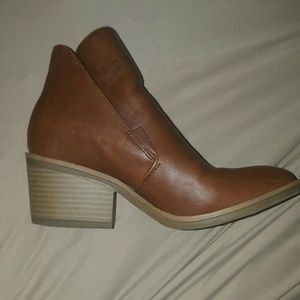 Apt. 9 Wedge Ankle Boots, cognac, 6.5