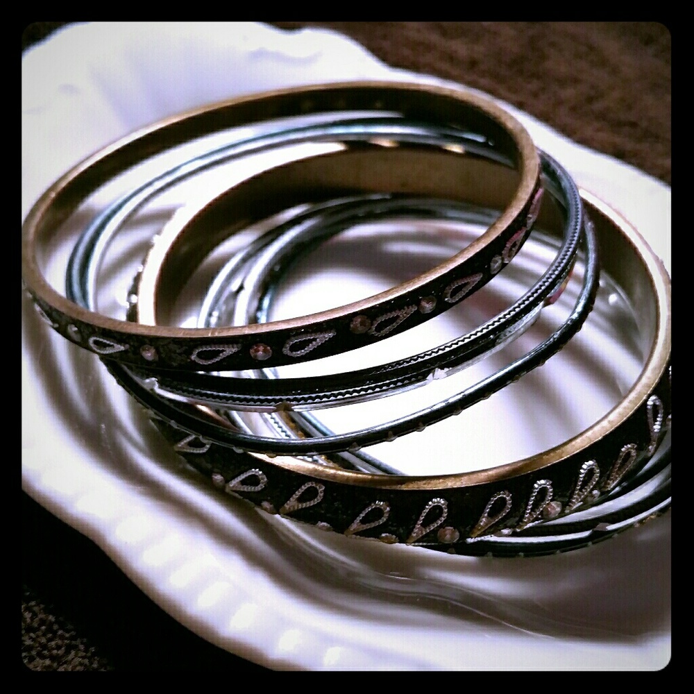 Set of 10 stacking bangle bracelets