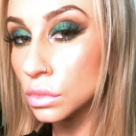 Meet your Posher, Jacqueline - Picture 2 of 2