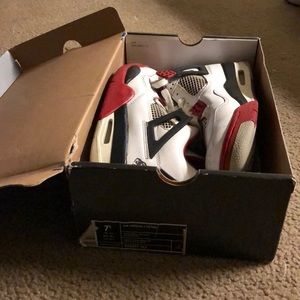 Jordan 4 Retro