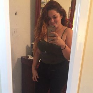 Meet your Posher, Roxana