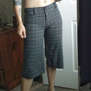 Dark Gray Y2K Checkered Capri Pants
