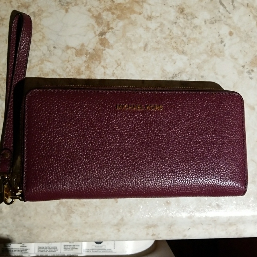 Michael Kors jet set wallet