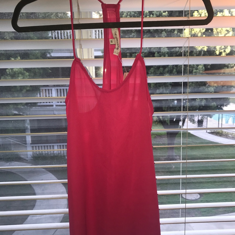 Cute pink "the vanity room" top. NWT
