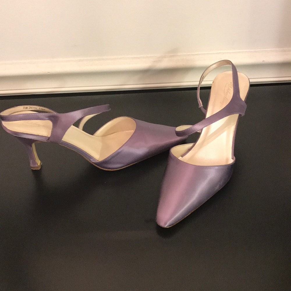 Beautiful light purple dress shoes