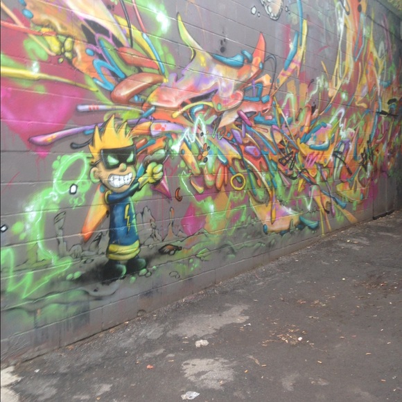 Meet your Posher, Gabriella - Picture 1 of 1