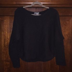 Black slightly cropped sweater