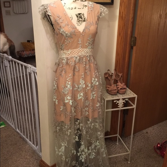 WAYF Lace Nude and Light Blue Maxi Dress⚜️ - Picture 2 of 3