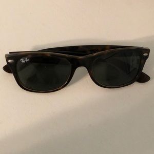 Used Rayban New Wayfarer 902!