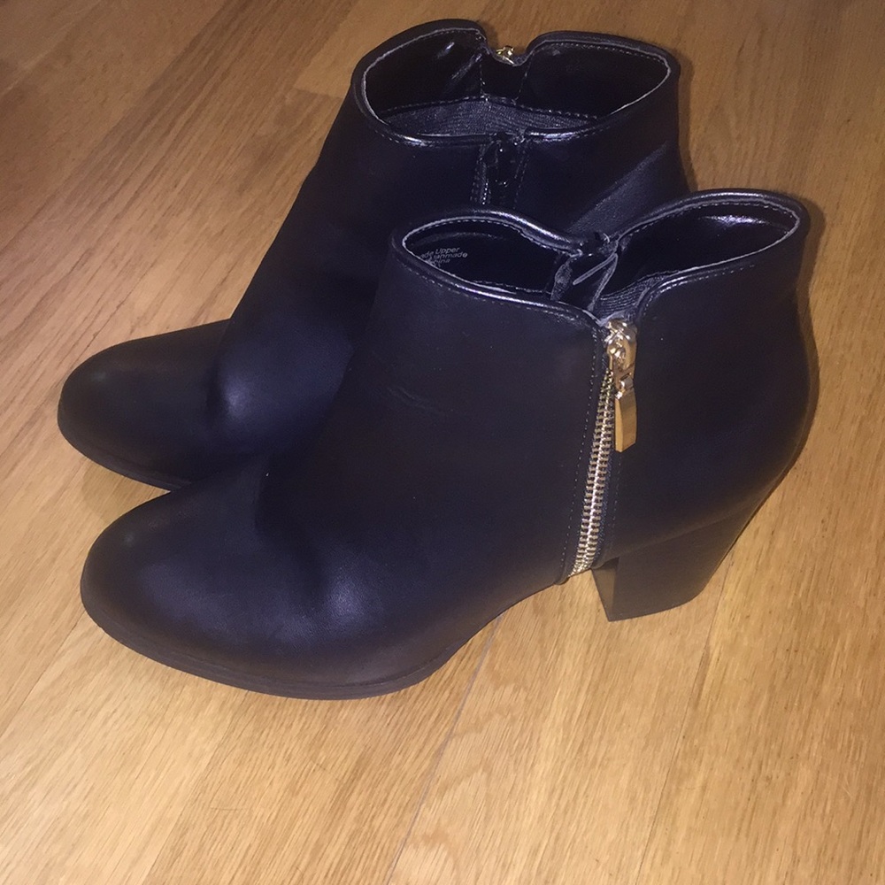 Style & co real leather black ankle booties 7