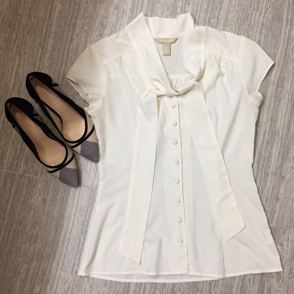 Beautiful Banana Republic blouse. Like new!
