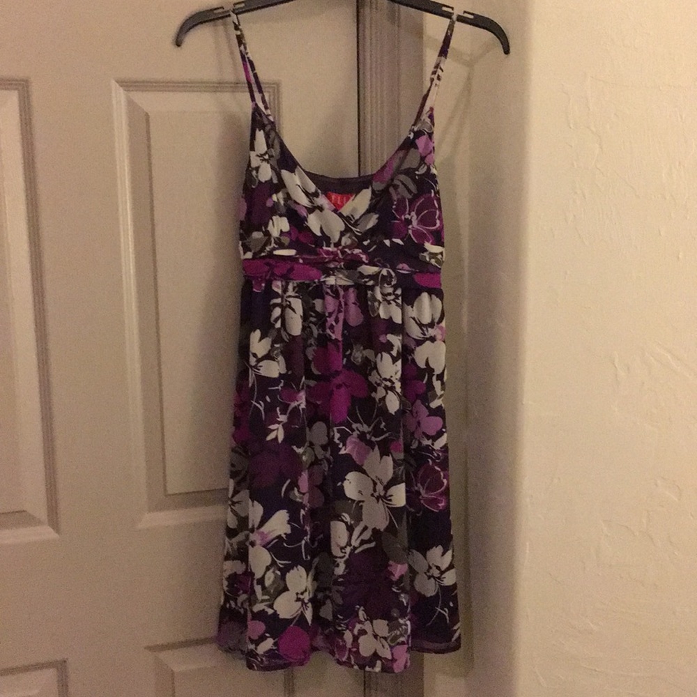 ELLE chiffon floral flirty dress!