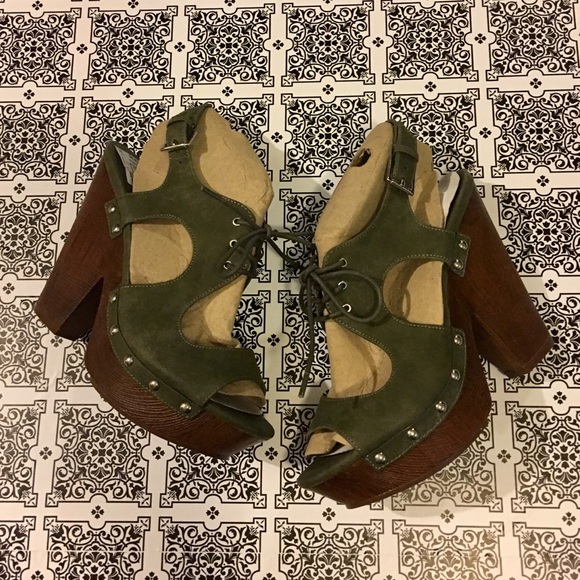 NWT Guess platform wedges lace up sage green sz 7 - Picture 5 of 8