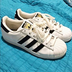 ‼️FLASH SALE Adidas superstar 8.5