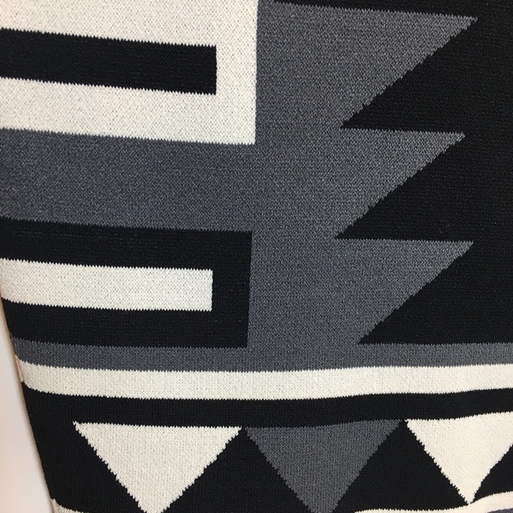 Rachel Roy Aztec Stretch Mini Skirt Sz M - Picture 2 of 3