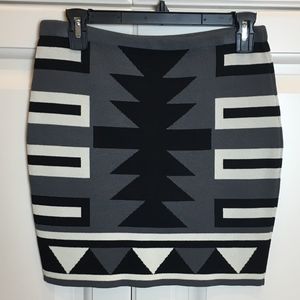 Rachel Roy Aztec Stretch Mini Skirt Sz M