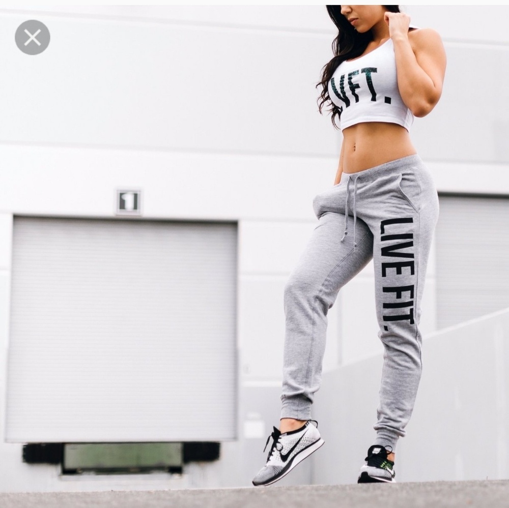 ISO....NOT FOR SALE...LOOKING FOR LIVE FIT APPAREL