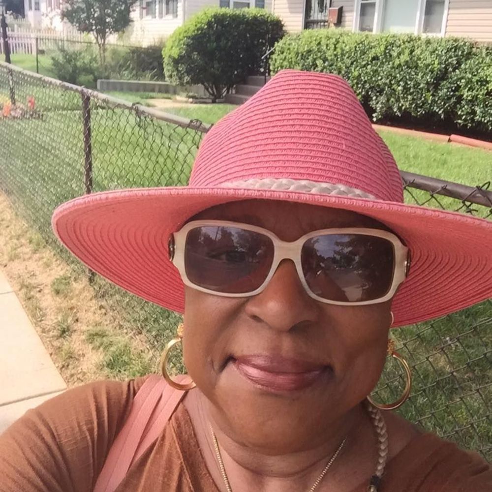 Meet your Posher, Sandy