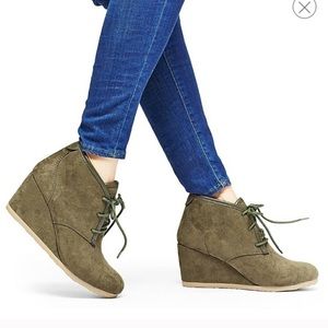 Olive booties