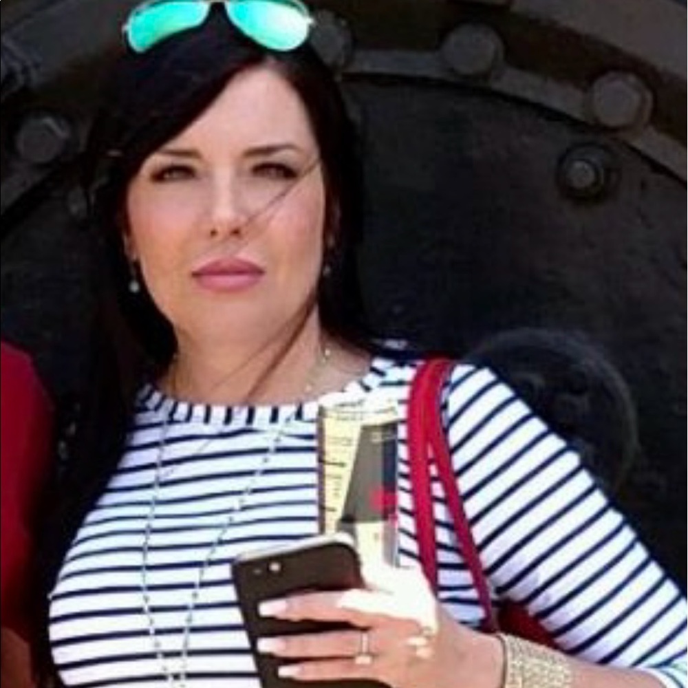 Meet your Posher, Stephanie