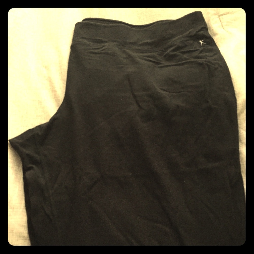 NWOT Black Danskin Yoga Pant 4X 26/28