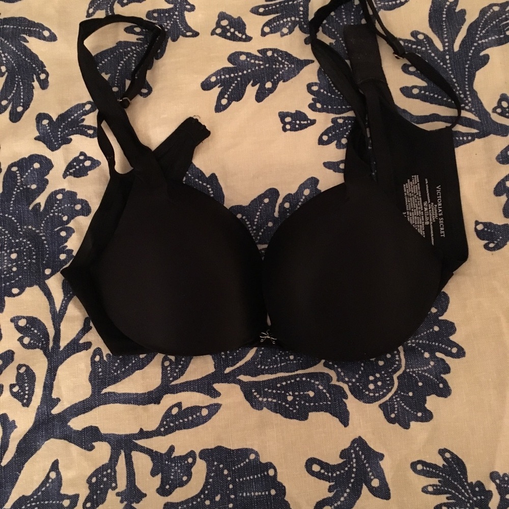 Black VS bra