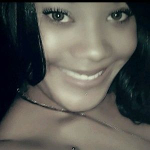 Meet your Posher, Alix