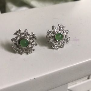 💝 sale 💝NWOT 925 silver earrings with jade stone
