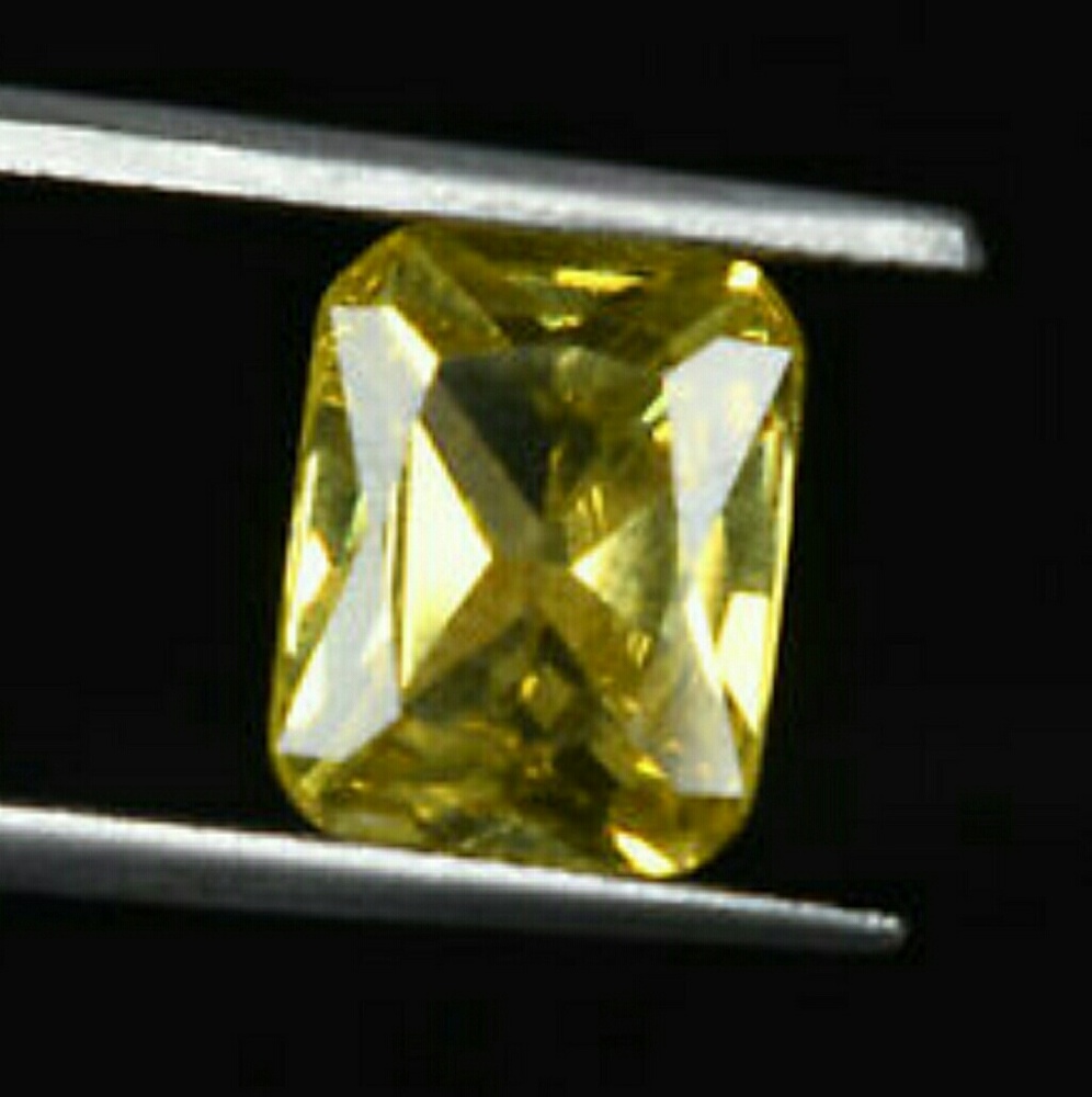 Beautiful 4.45 Ct Natural EGl Certified Green Zirc