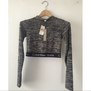 Calvin Klein Jeans Crop Top