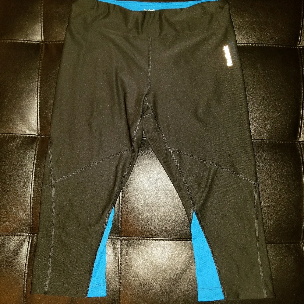 Reebok Black Blue Playdry Capris