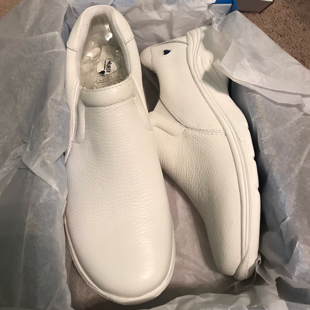 Nurse Mates slip ons